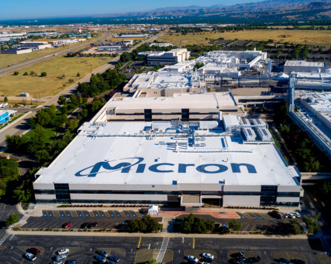 Investors on red recession alert after microchips bellwether Micron Technology slashes guidance featured picture