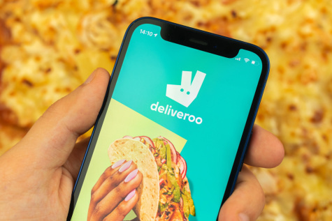 Investors back Deliveroo despite huge fall in shares and increased losses featured picture